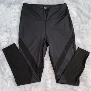 Cut the Frills Black Sport Leggings with Sheer Mesh Cutout